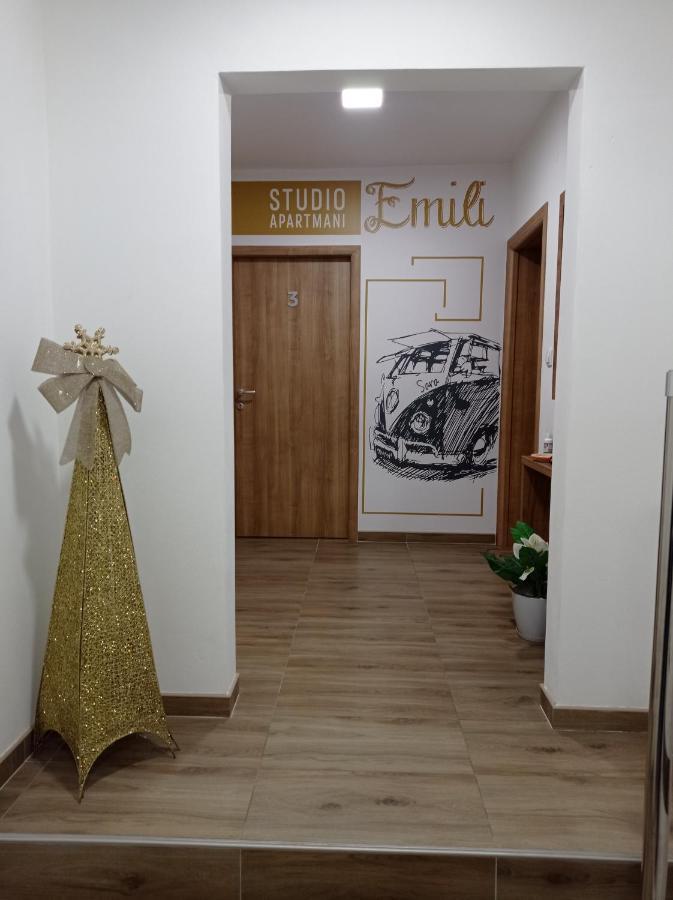 Studio Apartmani Emili Apartman Br 2 บิเยลยินา ภายนอก รูปภาพ