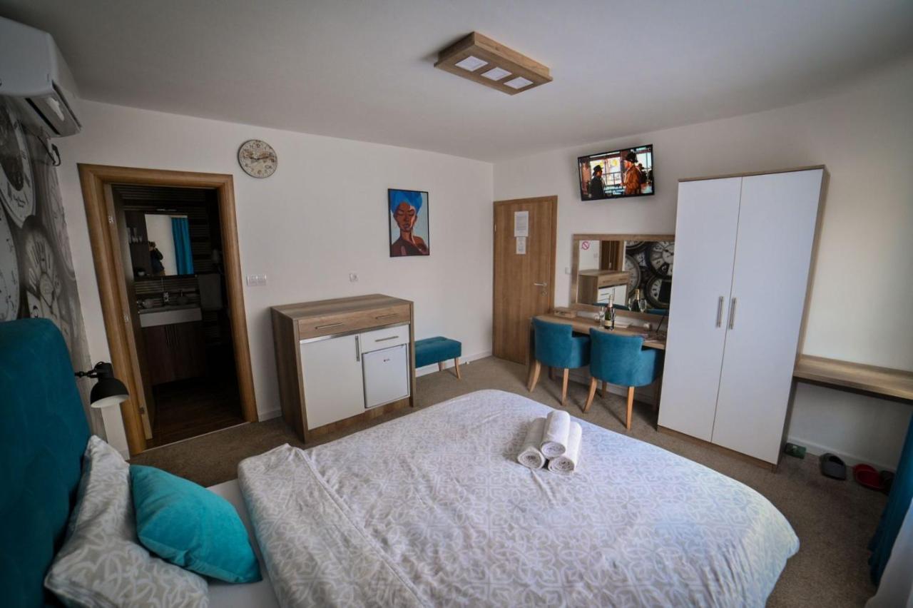 Studio Apartmani Emili Apartman Br 2 บิเยลยินา ภายนอก รูปภาพ